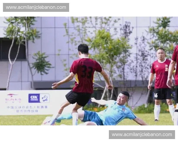 燃情绿茵巅峰对决全城热血齐聚共赏精彩足球联赛盛宴